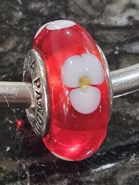 PANDORA Flowers Fot You Red Murano Glass Bead No. 790622